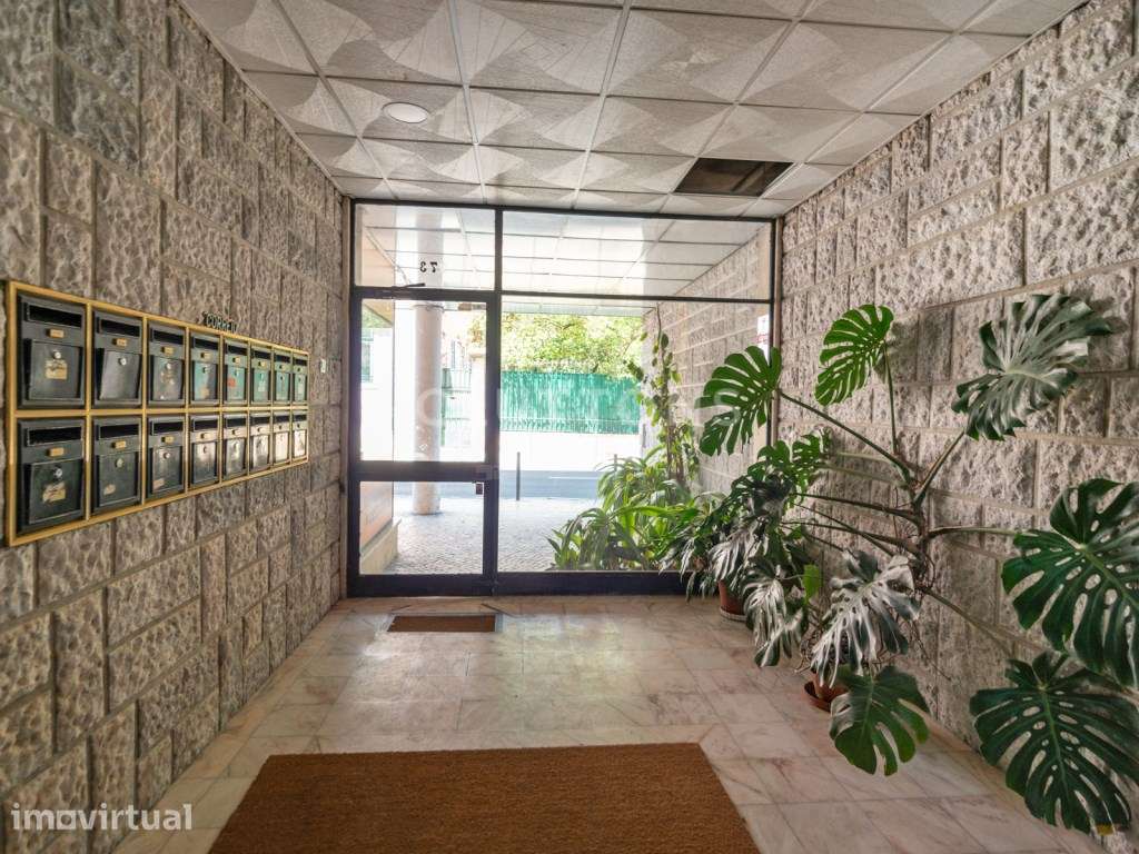 Arrendamento | Apartamento T2 | 88m2 |Terraço 80m2 | Estrada de Ben... - Grande imagem: 2/24