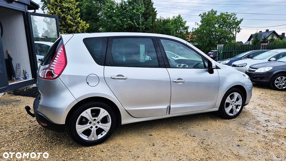 Renault Scenic 1.6 16V 110 Paris - 9