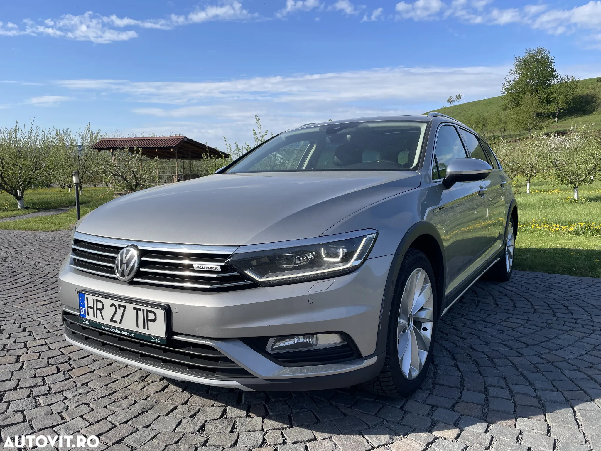 Volkswagen Passat Alltrack 2.0 TDI DSG 4Motion - 3