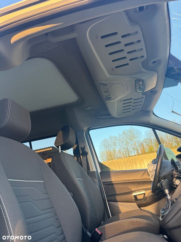 Ford Tourneo Connect Grand - 15