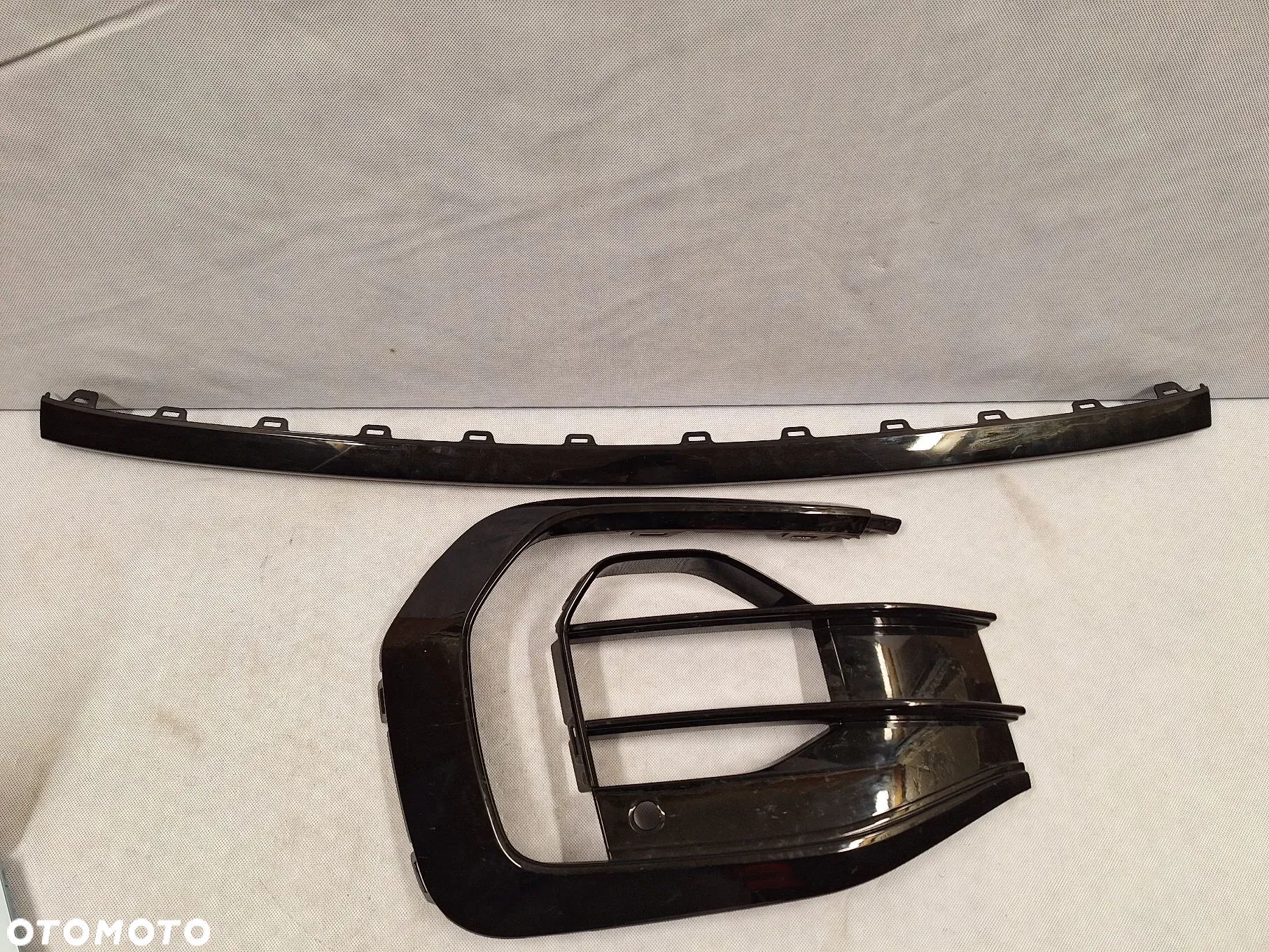 Vw T-ROC kratka zderzaka listwa R-line 2GA853665E - 1