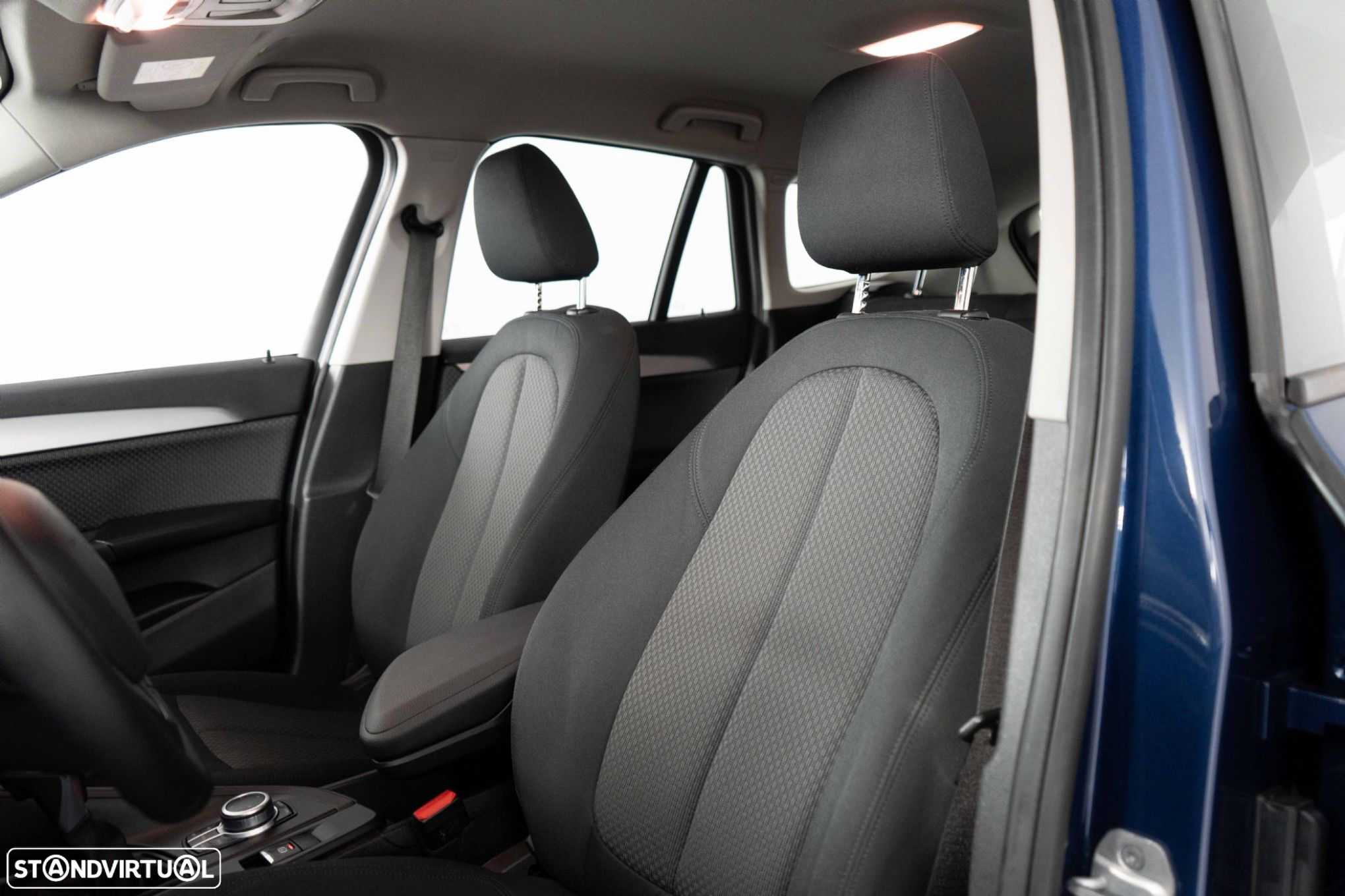 BMW X1 25 e xDrive Corporate Edition - 8