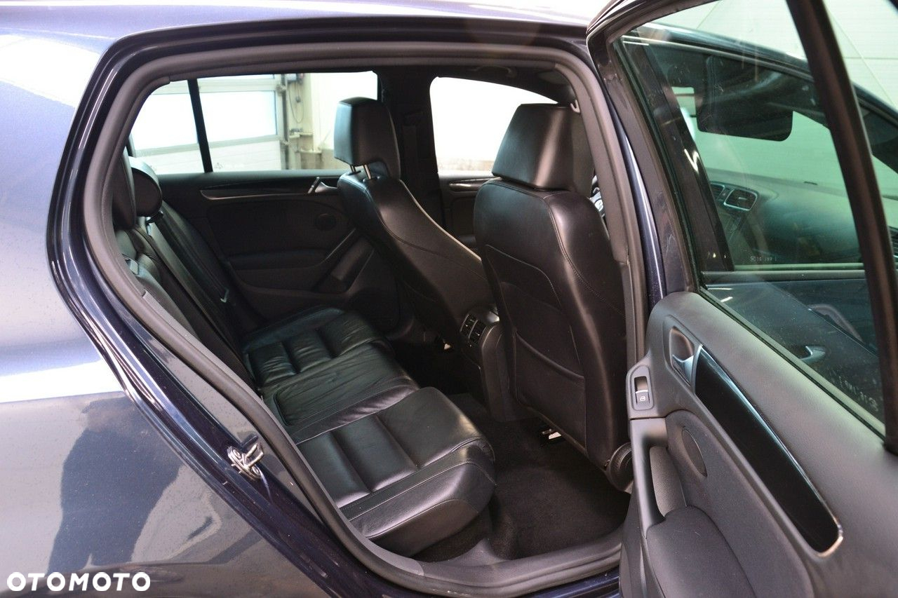 Volkswagen Golf - 20