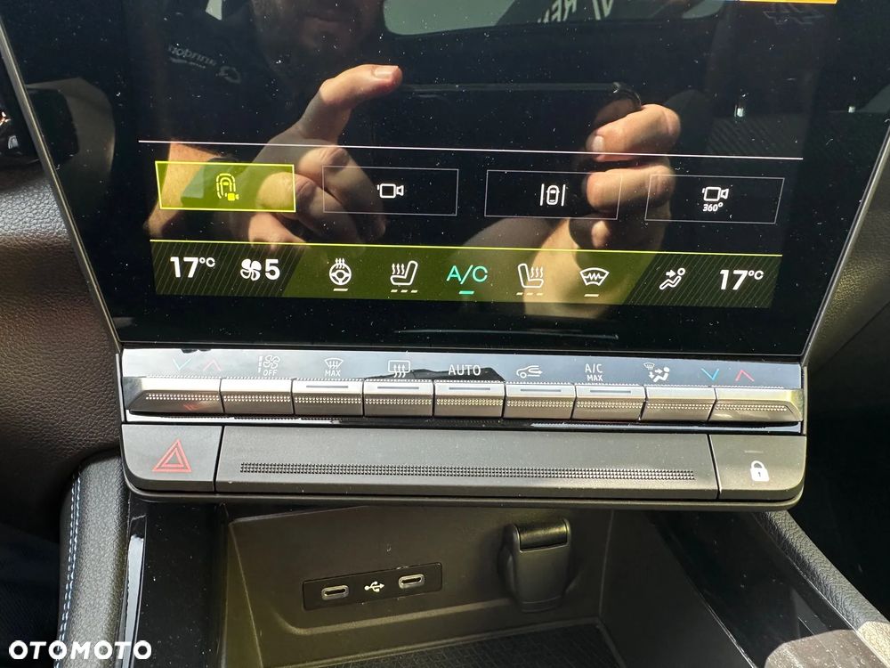 Renault Austral 1.2 E-Tech Full Hybrid 200 Iconic esprit Alpine MMT - 14
