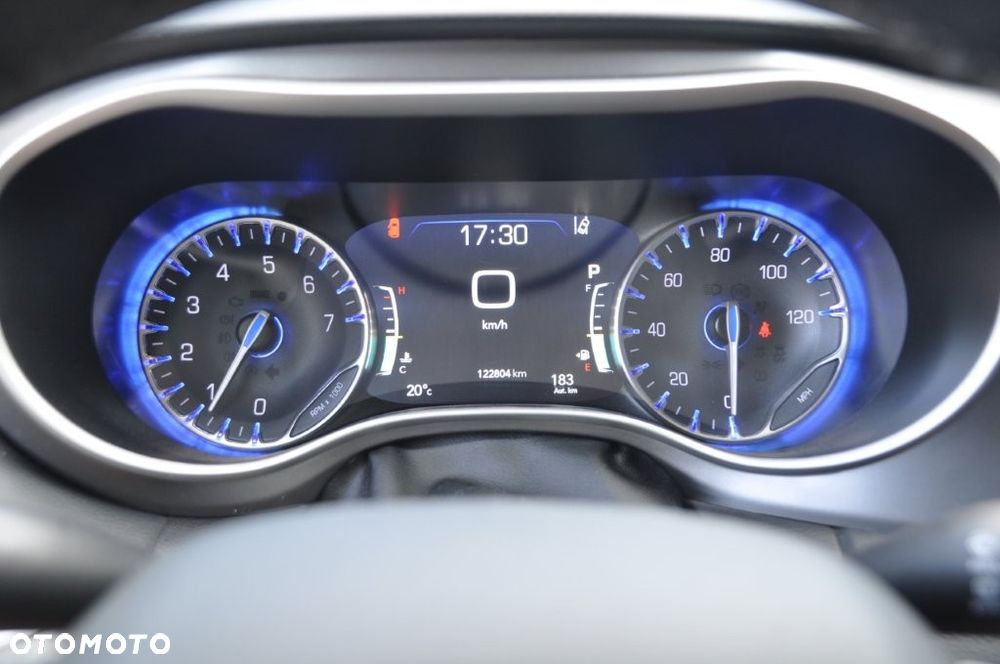 Chrysler Pacifica - 13