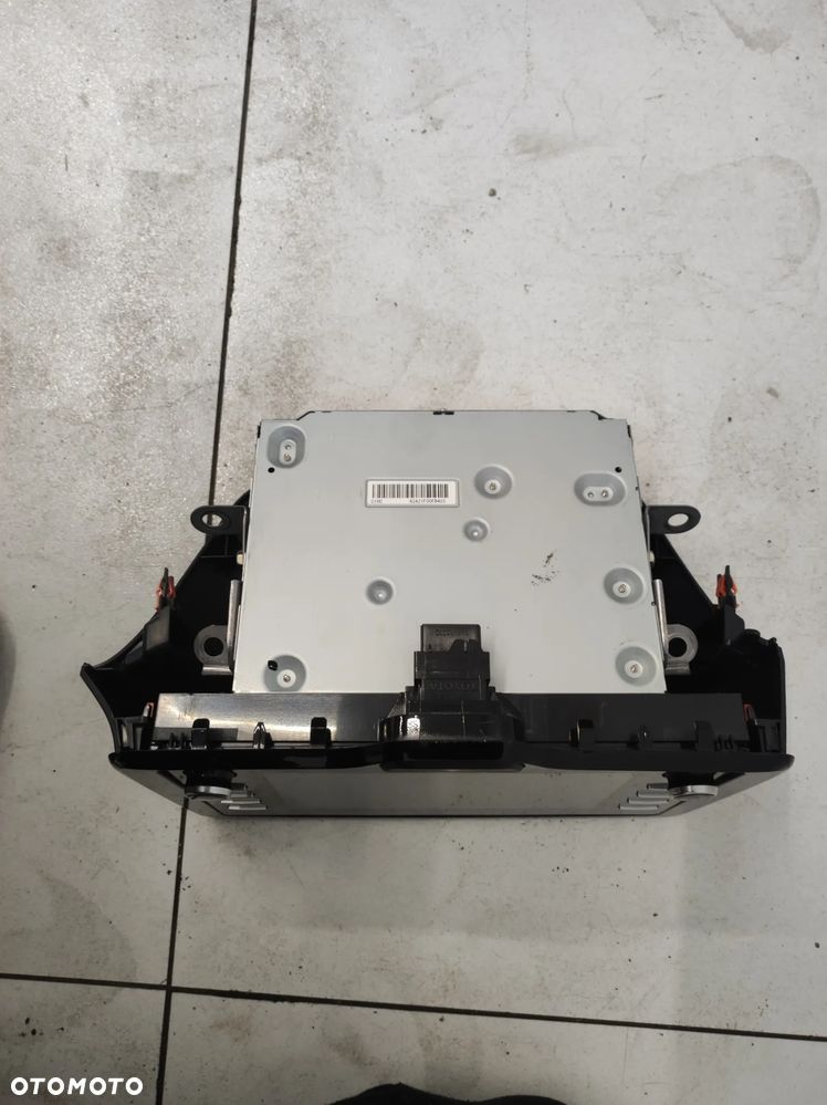 Radio nawigacja Toyota Yaris IV 4 - 6