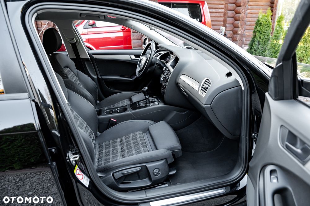 Audi A4 Avant 2.0 TFSI quattro Attraction - 23