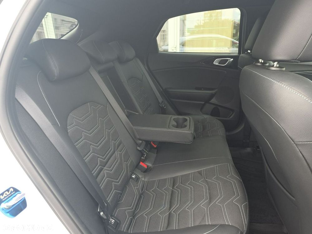 Kia XCeed 1.6 T-GDI Tribute DCT - 16