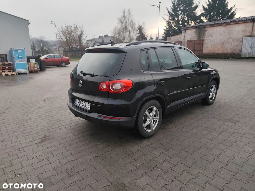 Volkswagen Tiguan - 5