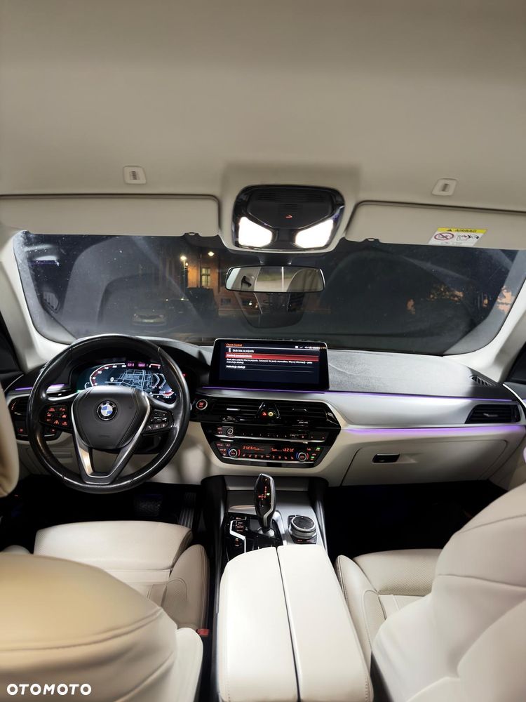 BMW Seria 5 540d xDrive mHEV Luxury Line - 8