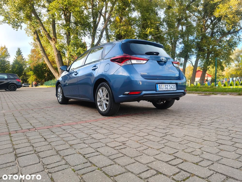 Toyota Auris 1.33 Dual-VVT-i - 21