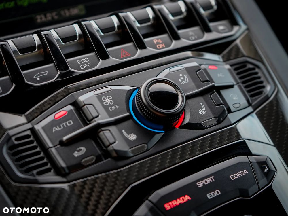 Lamborghini Aventador - 23