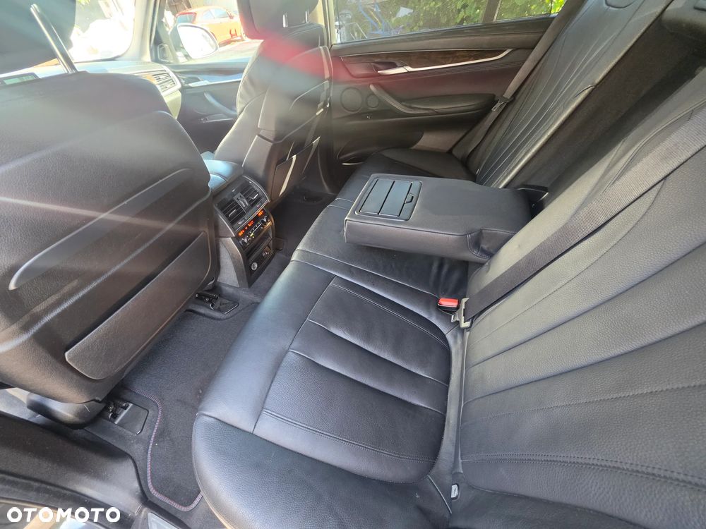 BMW X5 xDrive50i - 9
