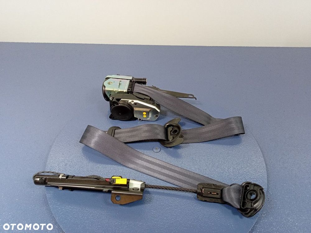 BENTLEY BENTAYGA 36A PAS PRZÓD PRAWY 36B857706A - 1