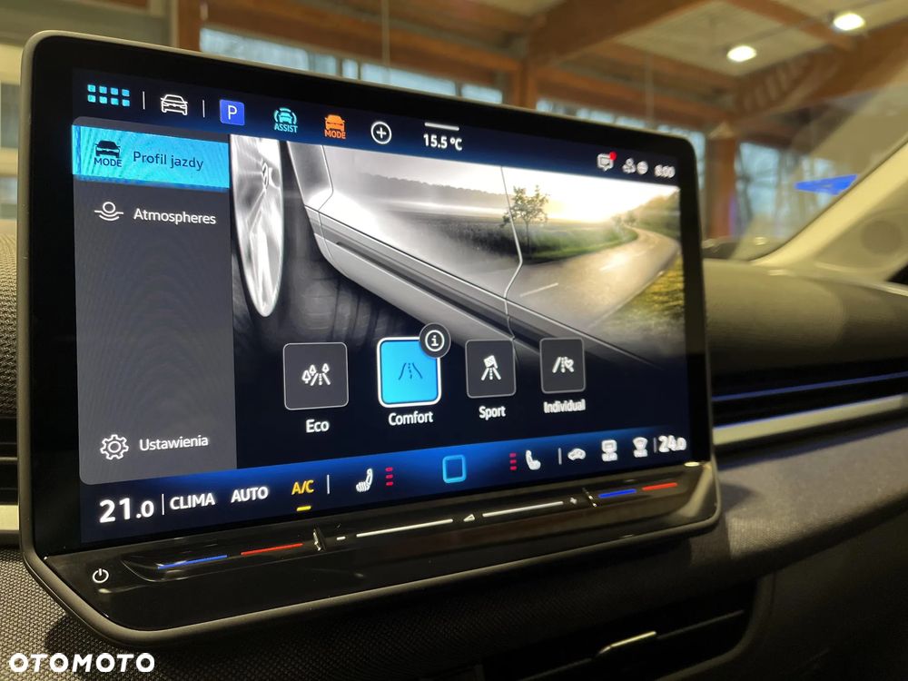 Volkswagen T-Roc 1.5 eTSI Life DSG - 22