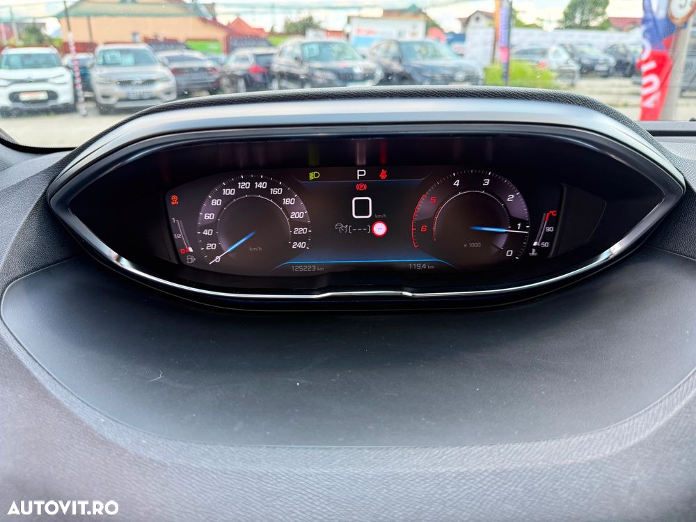 Peugeot 3008 1.5 BlueHDI S&S EAT8 GT-Line - 24