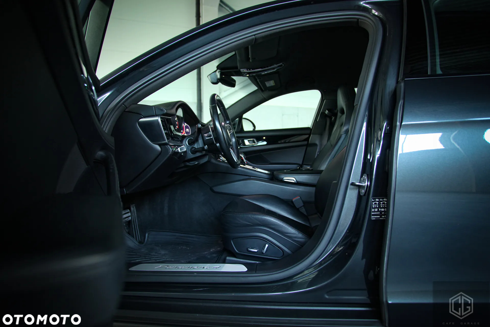 Porsche Panamera 4 - 23