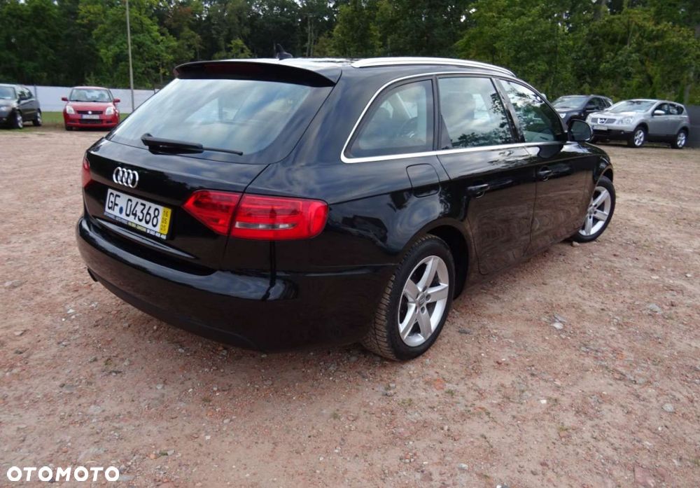 Audi A4 Avant - 10