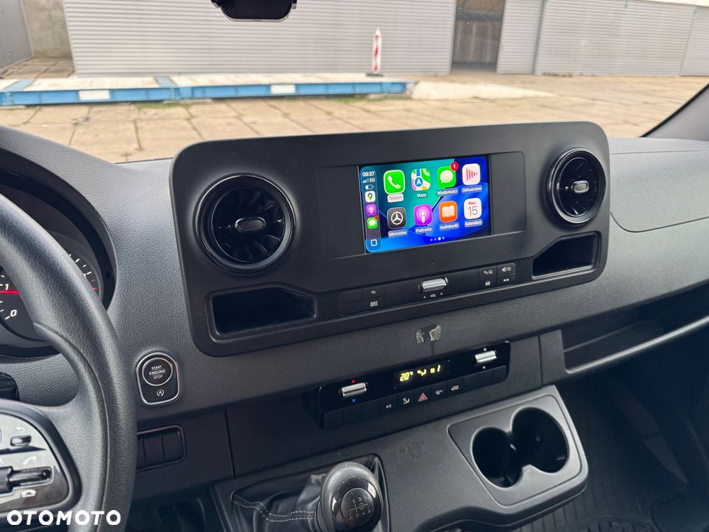 Mercedes-Benz Sprinter - 12