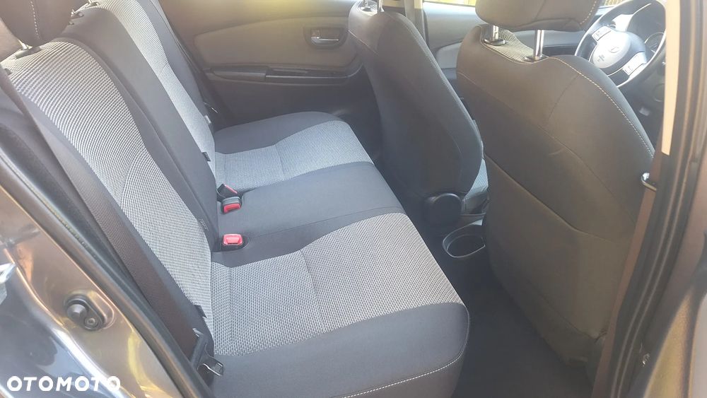 Toyota Yaris 1.5 VVT-i Style - 11