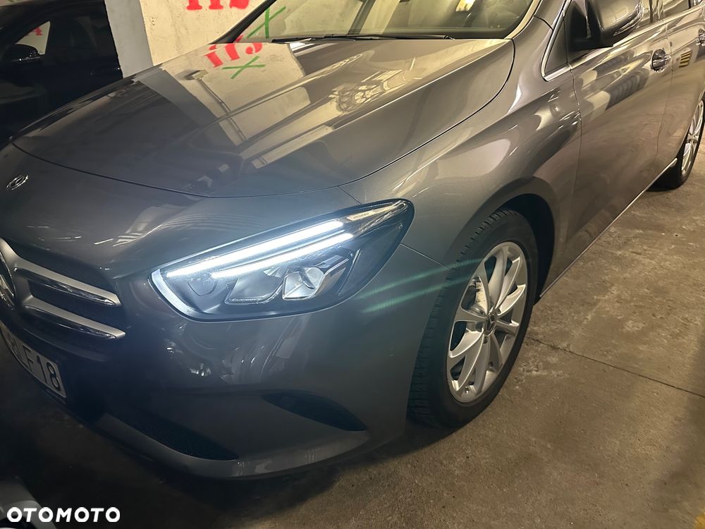 Mercedes-Benz Klasa B 180 7G-DCT - 14