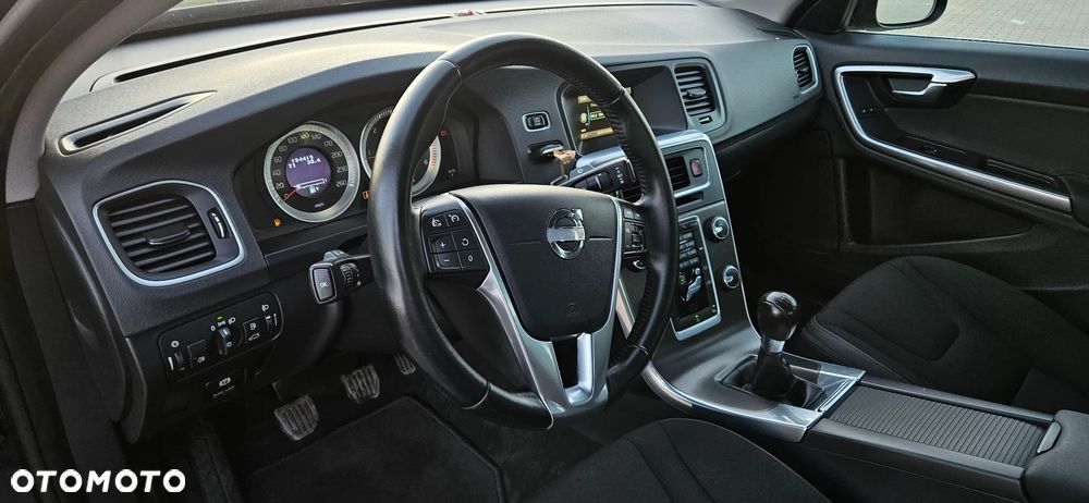 Volvo S60 D3 Edition Pro - 11