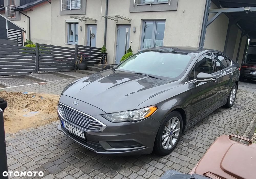 Ford Fusion - 1