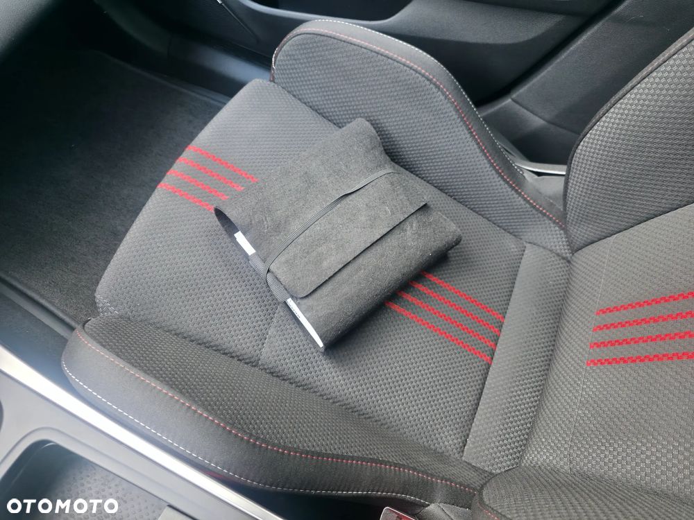 Renault Megane TCe 160 GPF EDC R.S LINE - 23