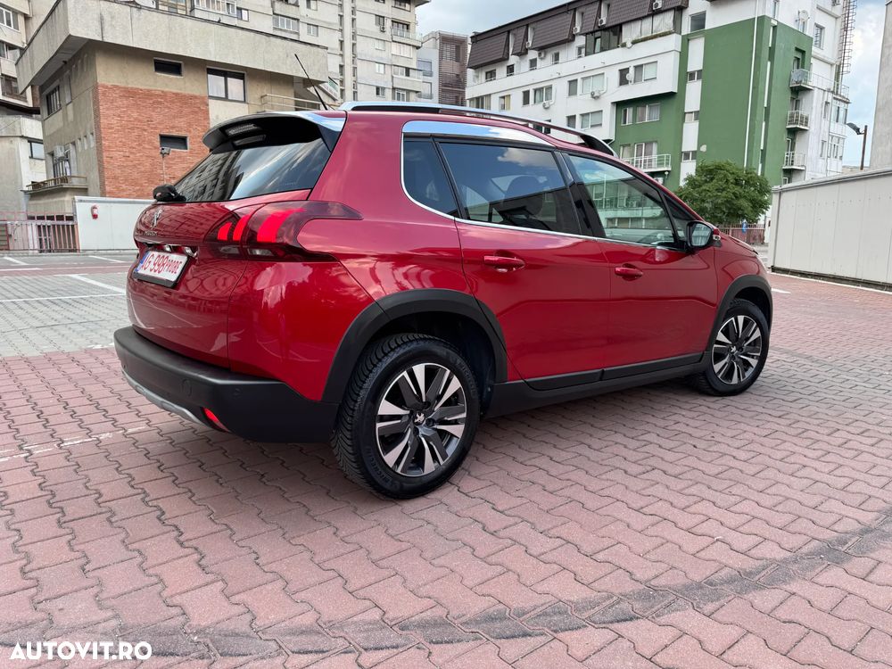Peugeot 2008 PureTech 110 Stop&Start EAT6 Allure - 33