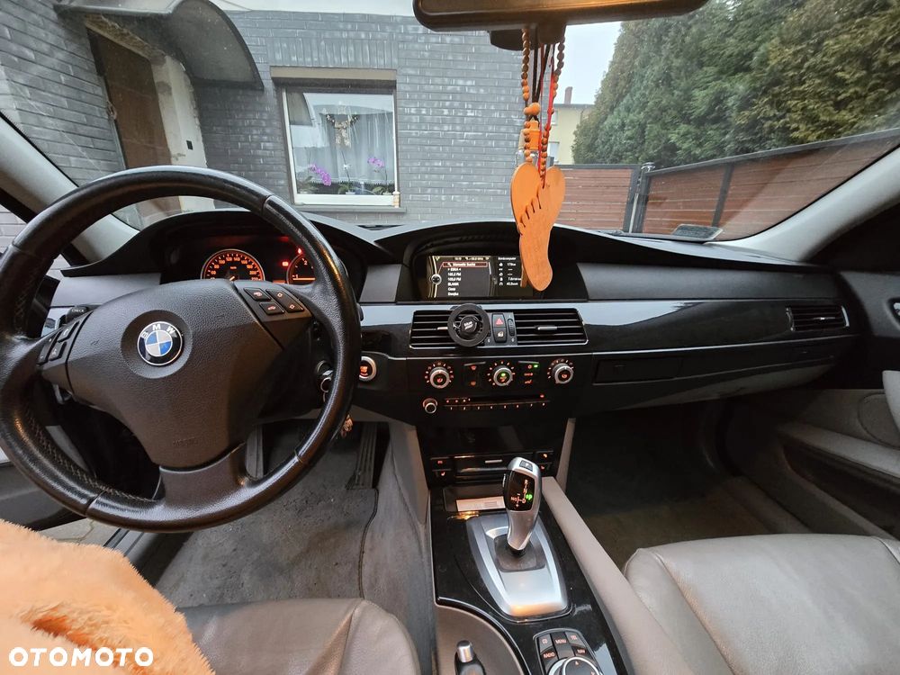 BMW Seria 5 520d - 11