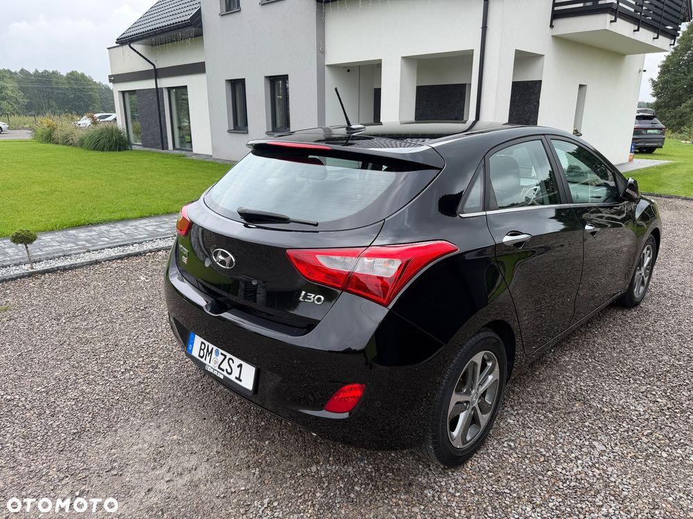 Hyundai i30 blue 1.6 GDI YES Gold - 13
