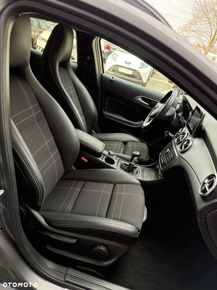 Mercedes-Benz GLA - 19