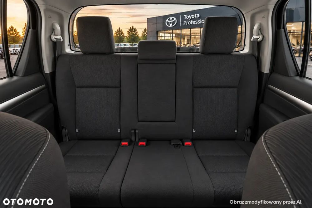 Toyota Hilux 2.8 D-4D mHEV Double Cab Executive 4x4 - 8