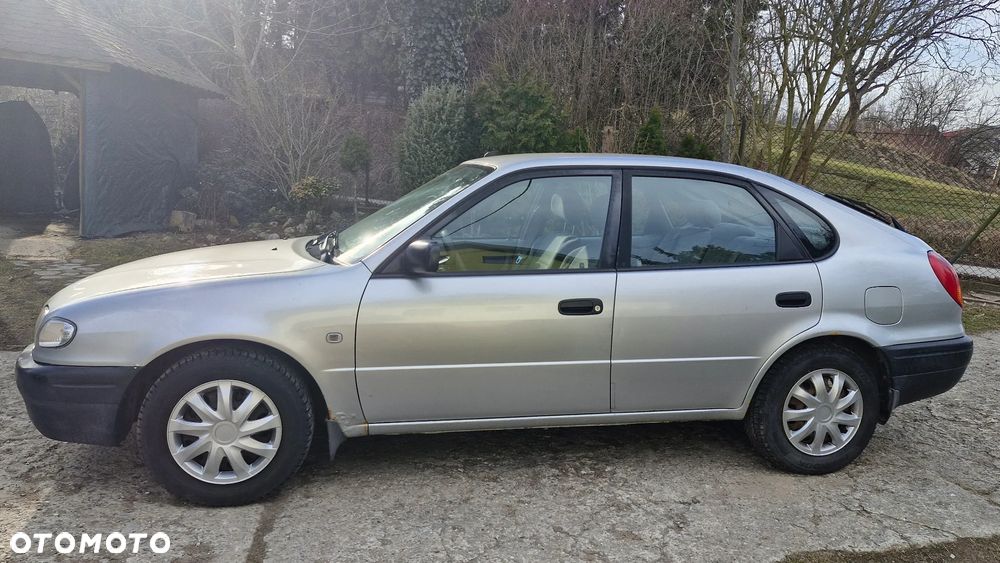 Toyota Corolla 1.4 Terra1 - 3