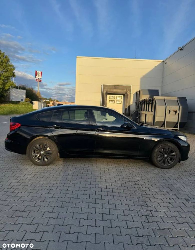 BMW 5GT 530d - 13