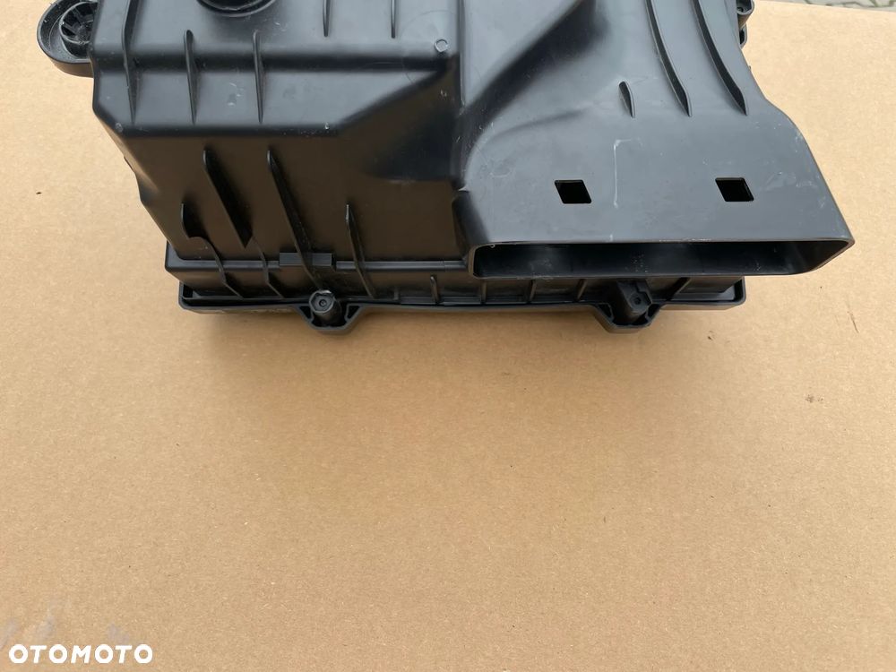 Audi Obudowa filtra powietrza 5Q0 129 607 BD, 2Q0 129 601 T - 6