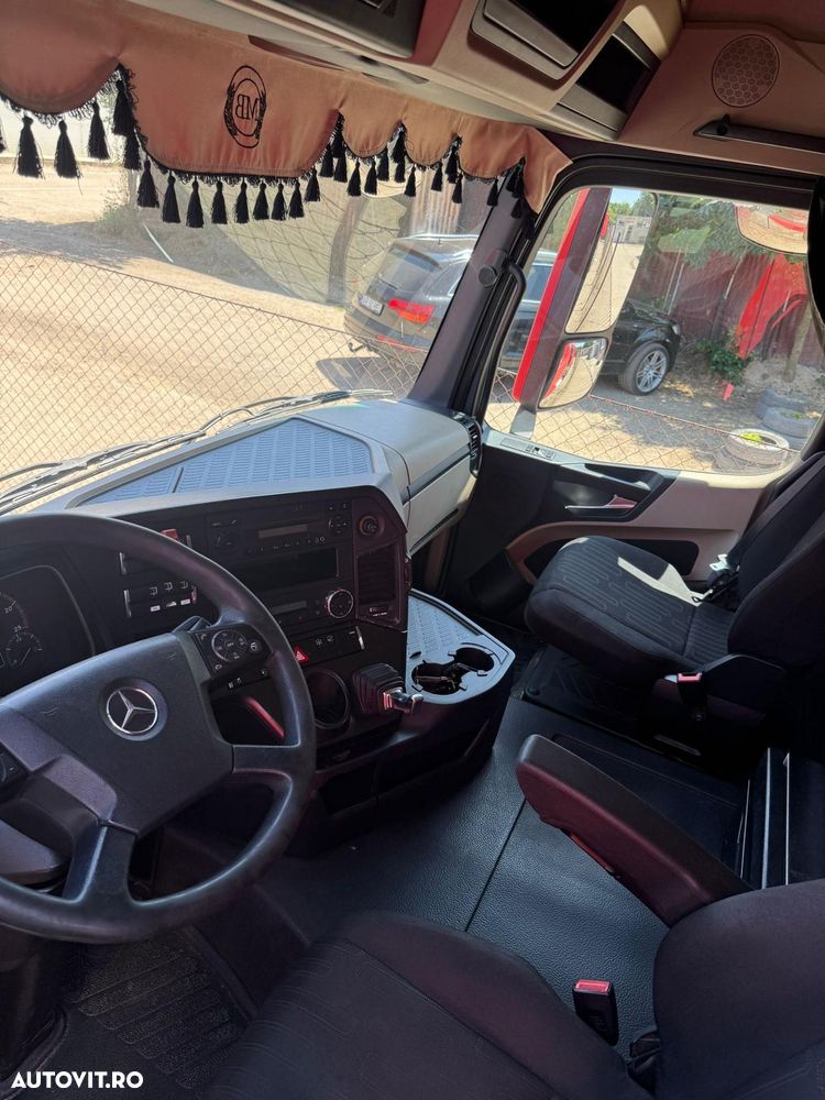 Mercedes-Benz Actros - 6