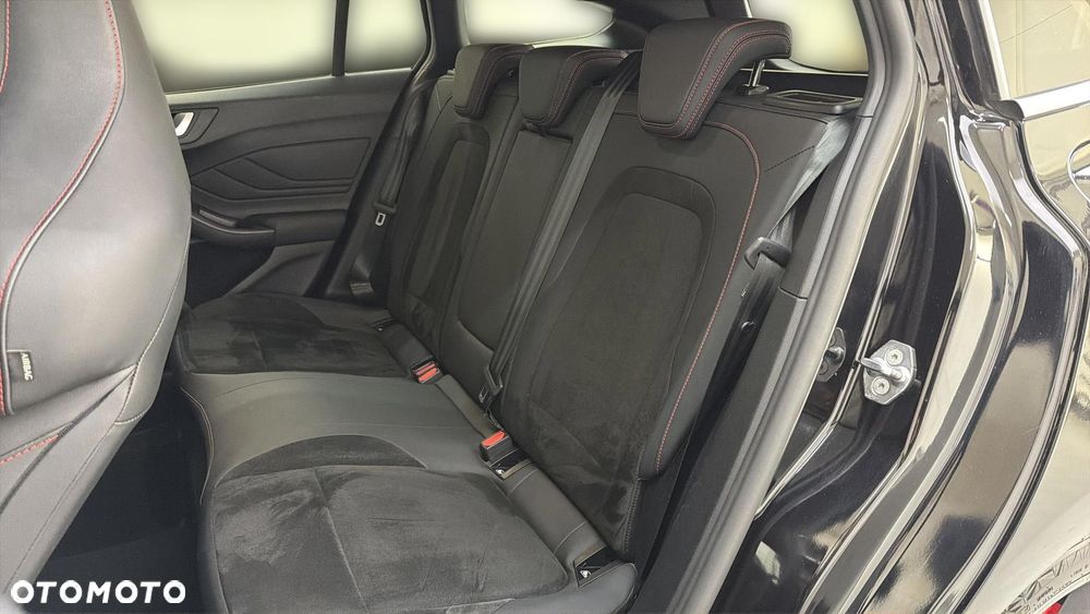 Ford Focus 2.3 EcoBoost ST - 18