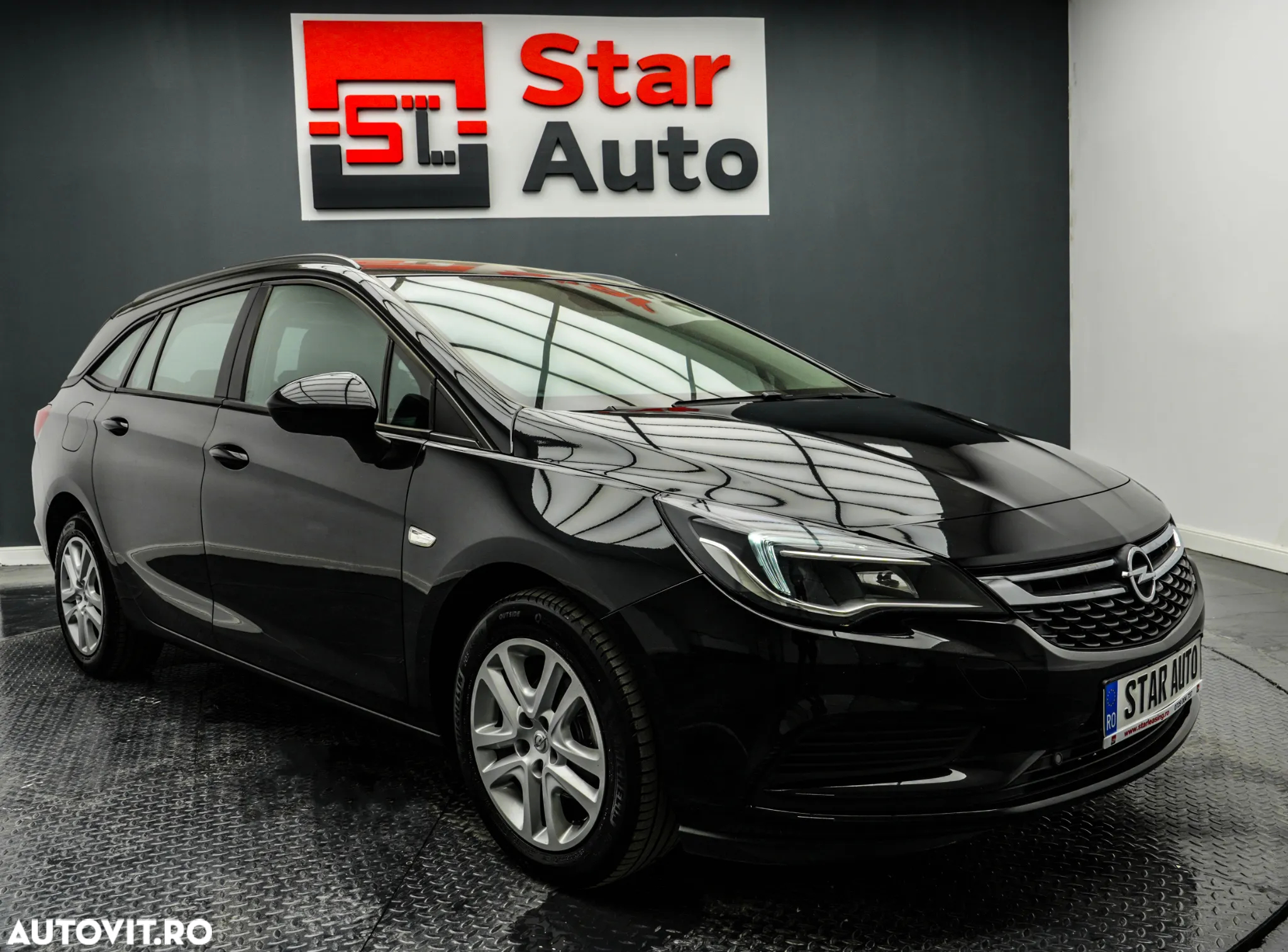 Opel Astra Sport Tourer 1.0 Turbo ECOTEC Start/Stop Dynamic - 4