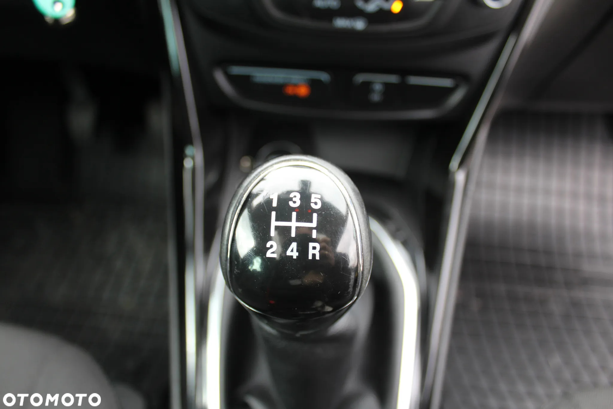 Ford B-MAX 1.0 EcoBoost Titanium - 28