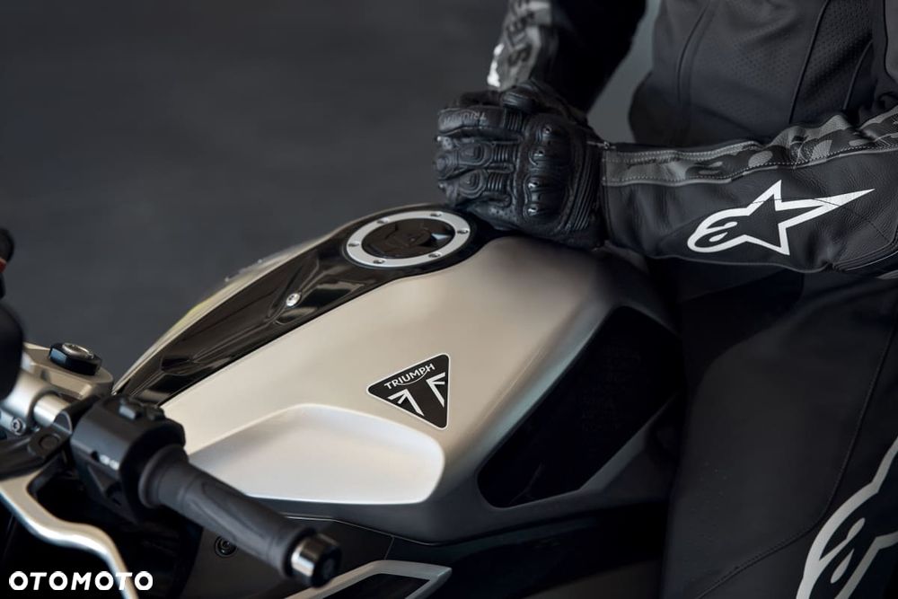 Triumph Daytona - 14