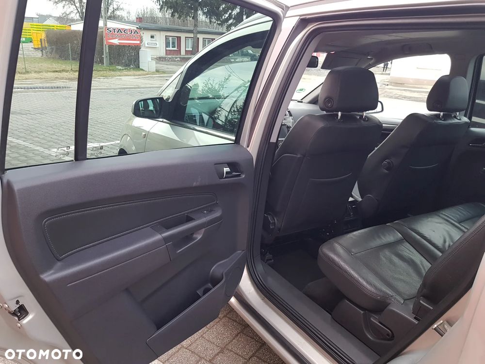 Opel Zafira 2.2 Cosmo - 17