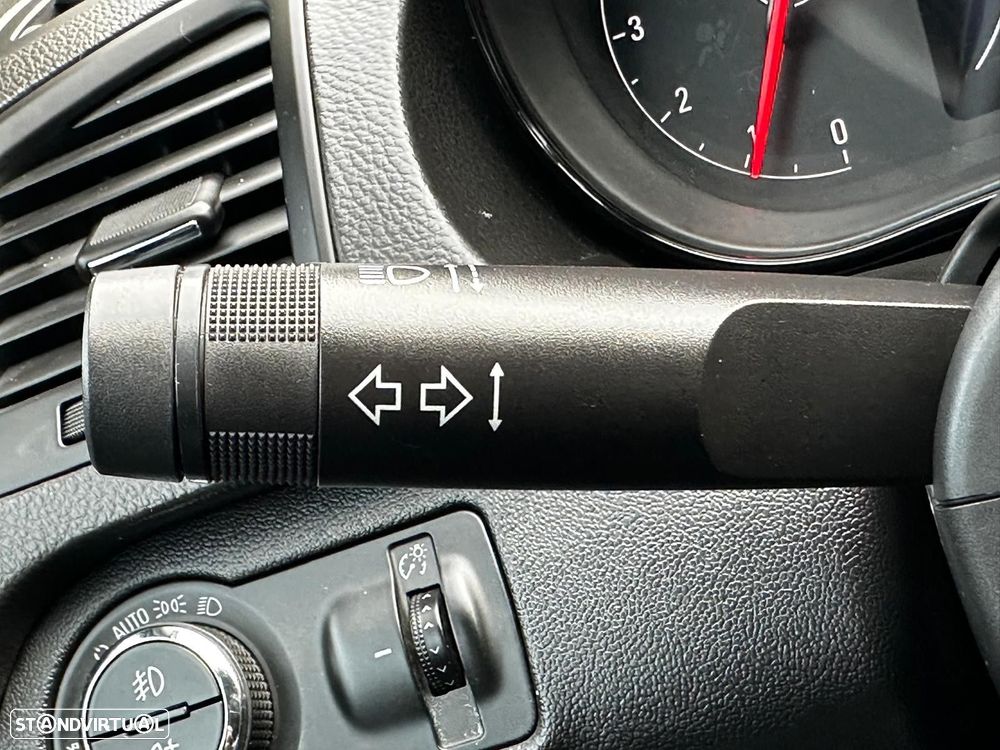 Opel Insignia Sports Tourer 2.0 CDTi Executive S/S - 17