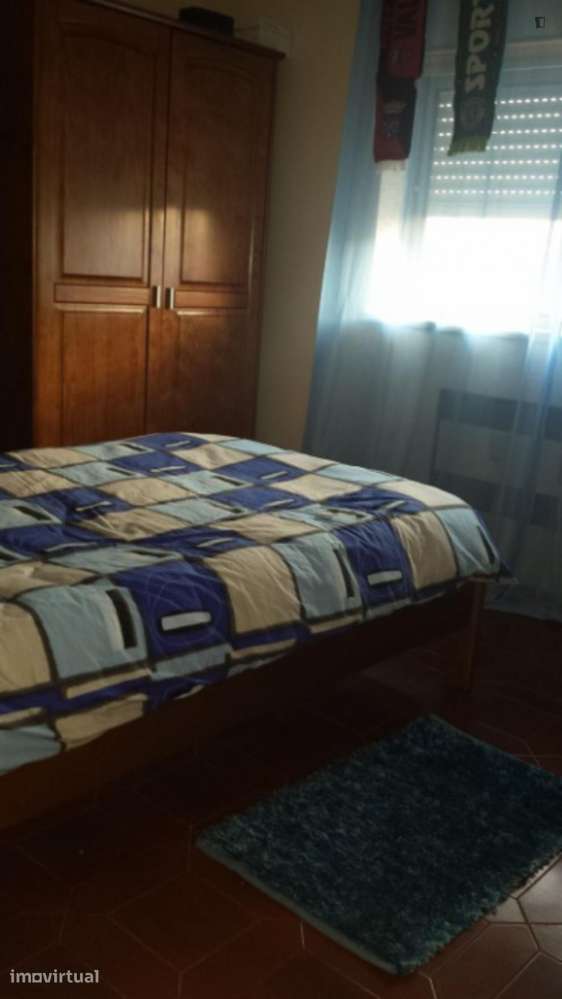 Quarto - localizado em Norton de Matos Coimbra - Grande imagem: 2/14