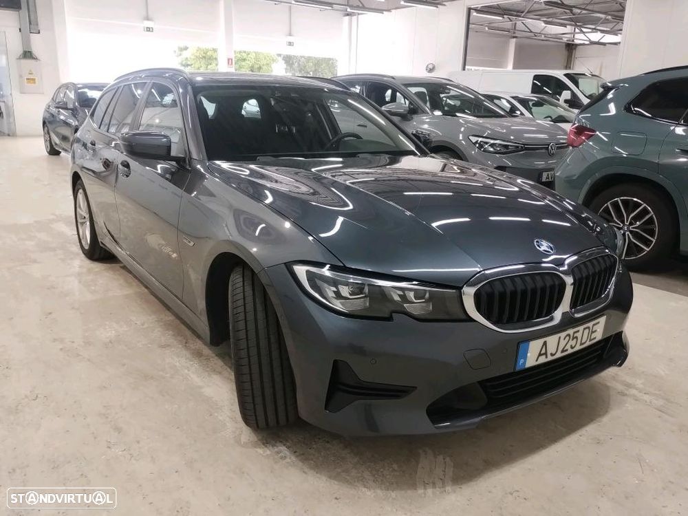 BMW 330 e Auto - 4