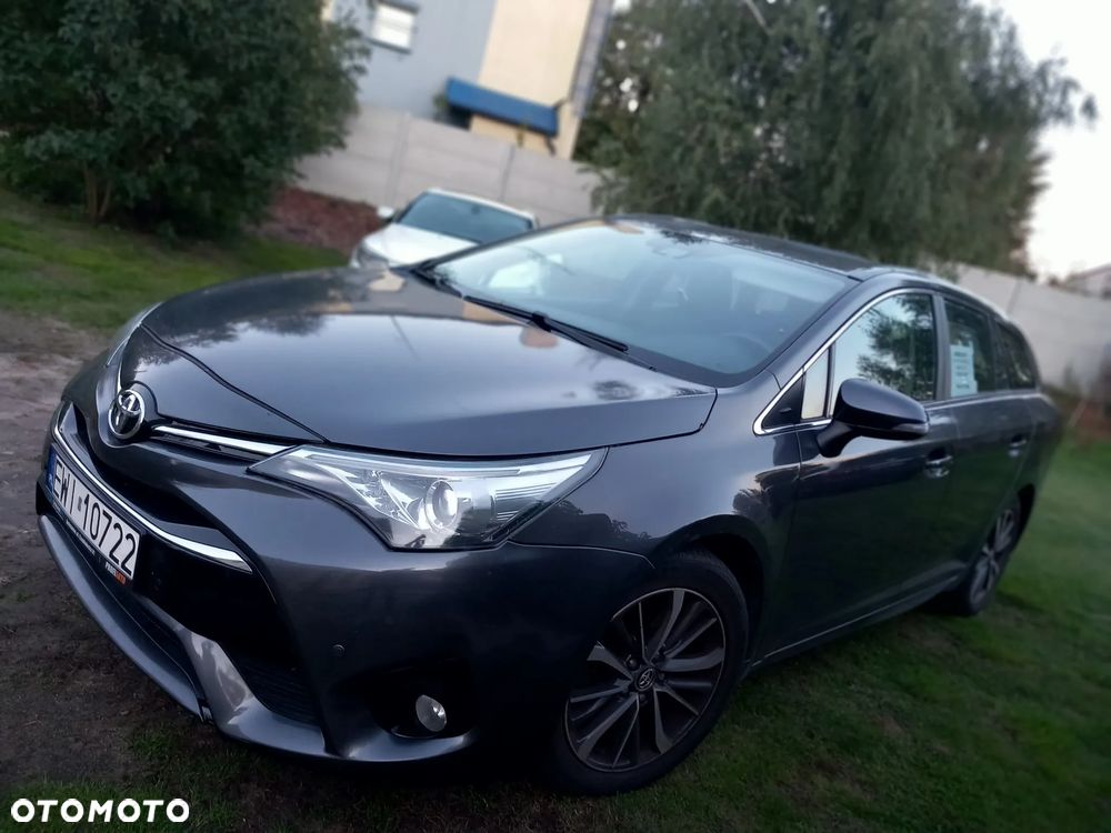Toyota Avensis 2.0 D-4D Prestige - 4