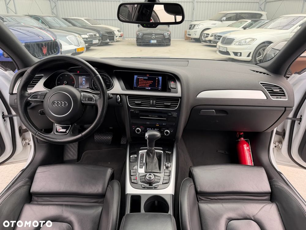 Audi A4 Limousine - 9