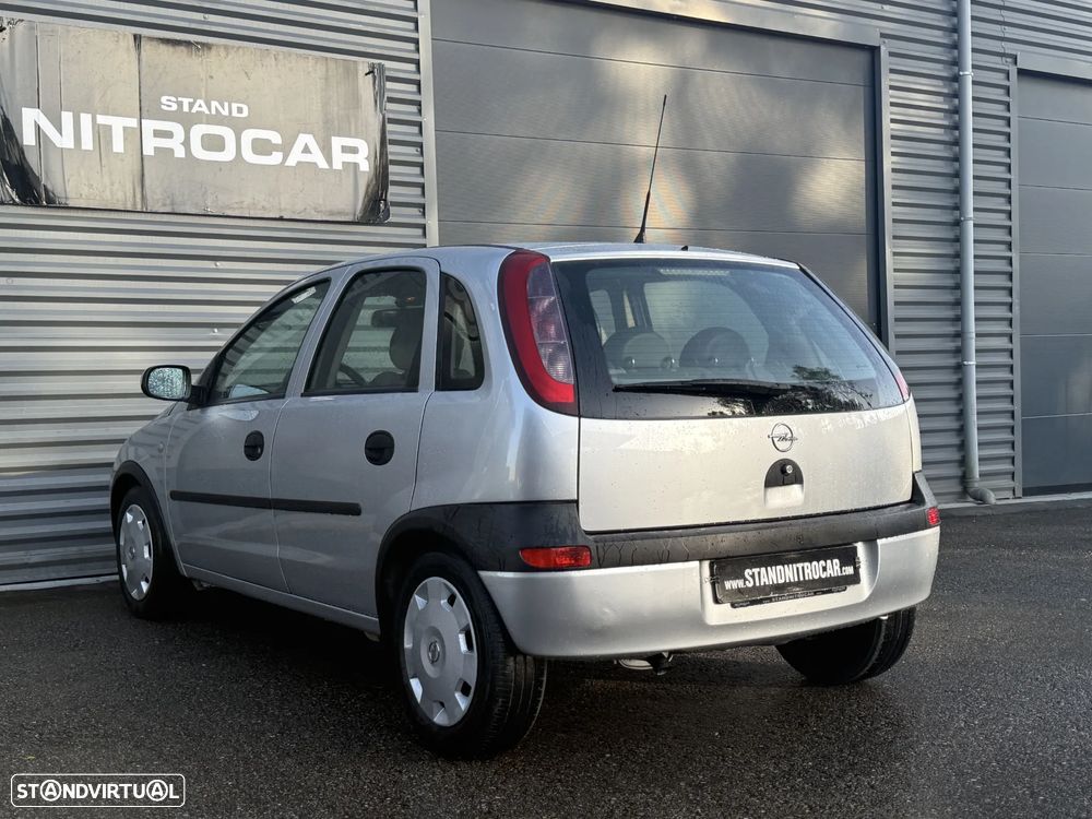 Opel Corsa 1.2 16V Confort - 4