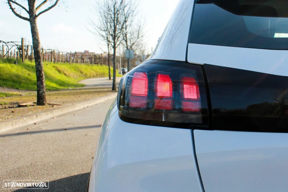 Peugeot e-208 50 kWh Active Pack - 22