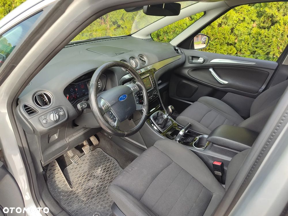 Ford S-Max - 21